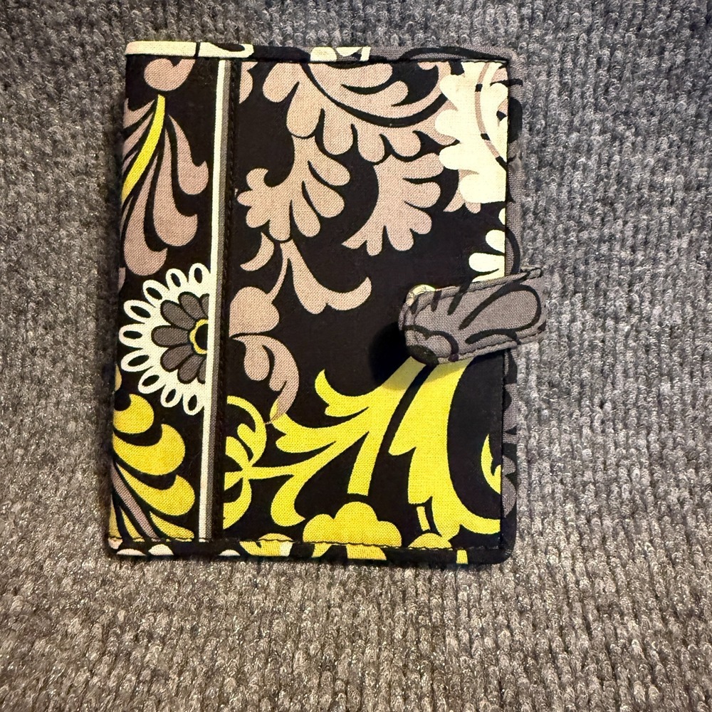 Vera Bradley Passport Holder Wallet‎ Black Yellow Paisley Quilted Snap On Boho